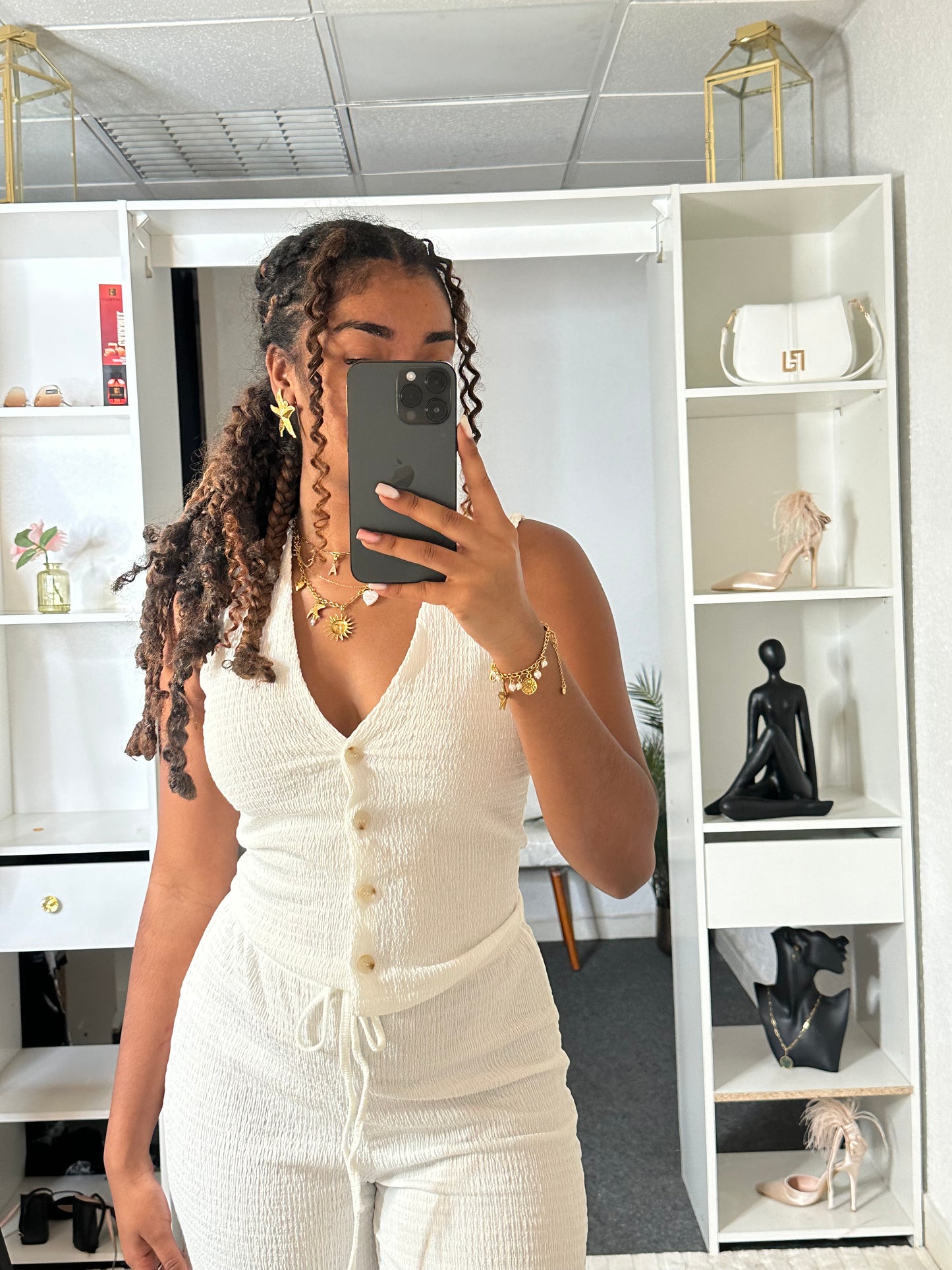 Ensemble Classy Chic – Haut Boutonné & Pantalon Fluide