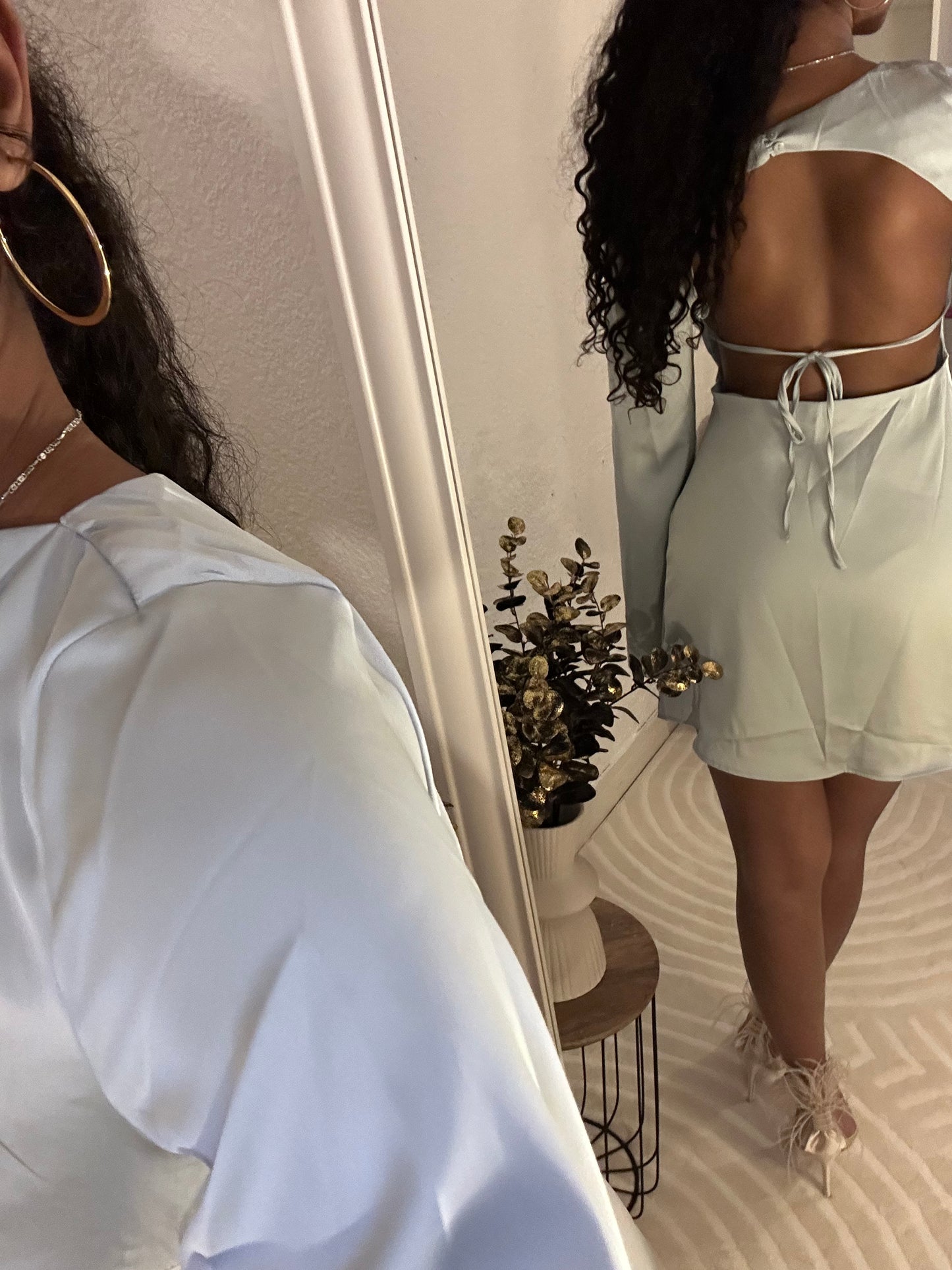 Robe satin dos nu