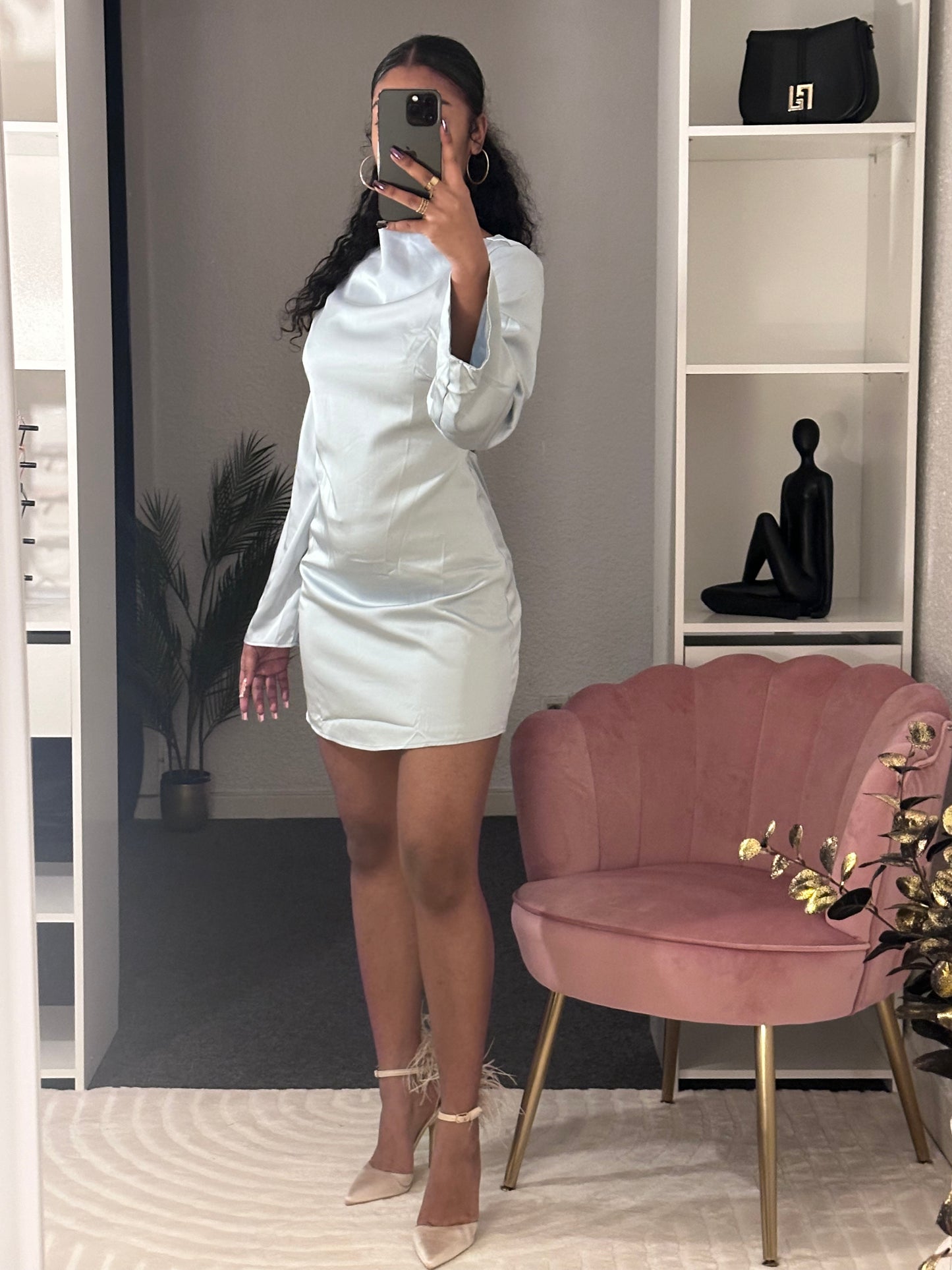 Robe satin dos nu